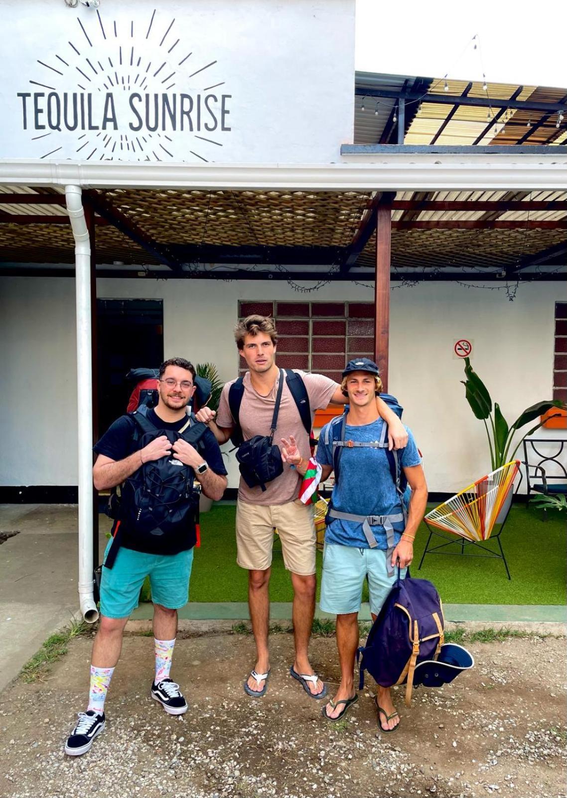 Tequila Sunrise Hostel Guatemala City Exterior foto